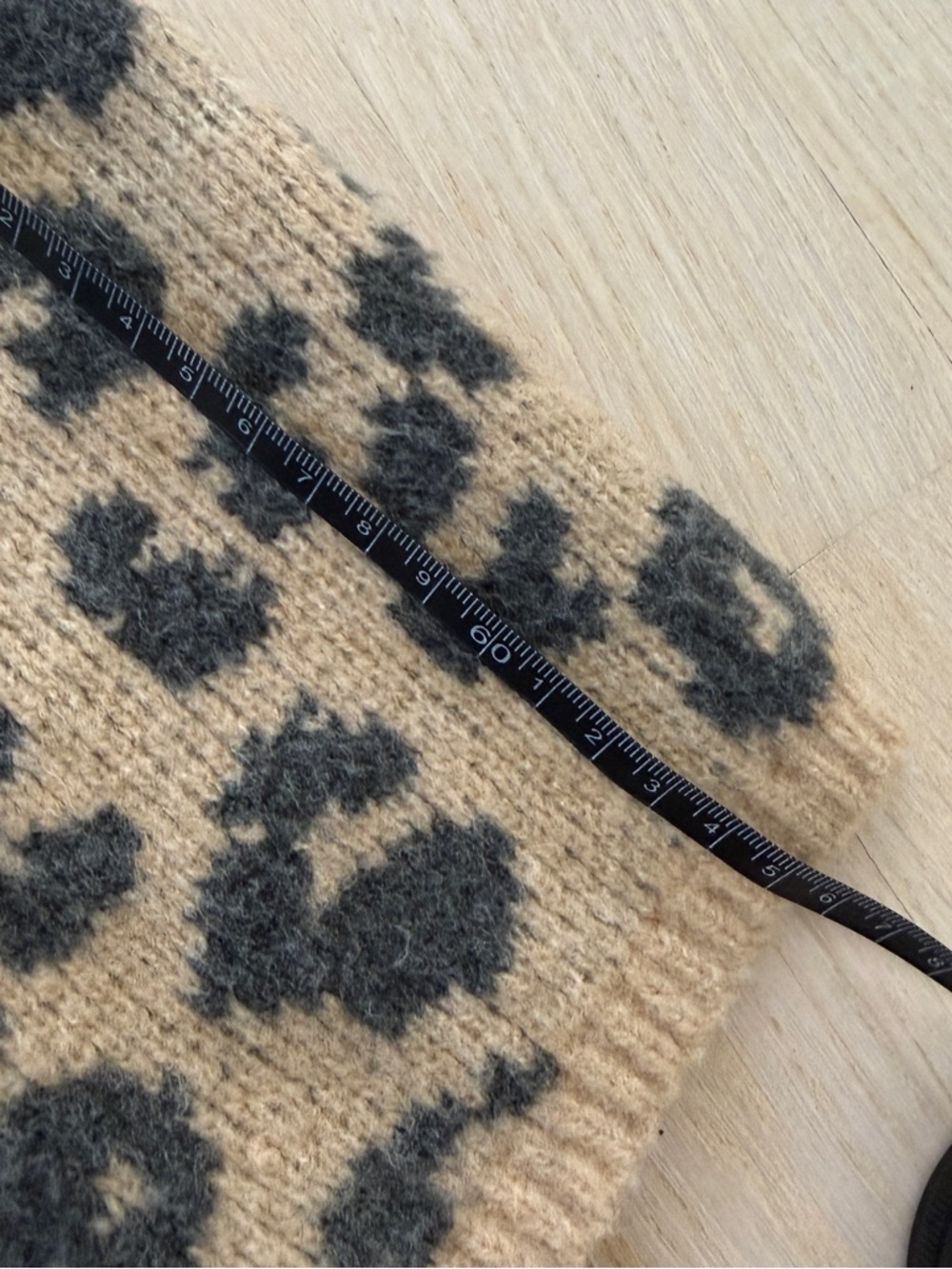 Abercrombie & Fitch leopard print cardigan sweater - Picture 11 of 11